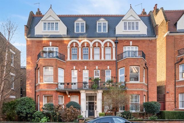 Antrim Road, London NW3 2 bed flat for sale