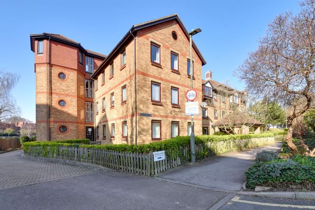 Stokes Court, East Finchley, N2 1 bed flat for sale