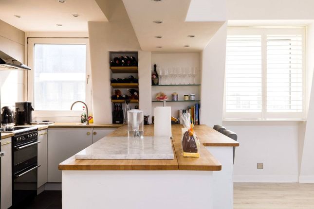 Fulham Road, London, SW10 2 bed penthouse for sale
