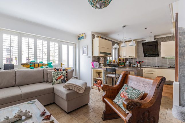 Plas Pamir, Penarth CF64 1 bed end of terrace house for sale