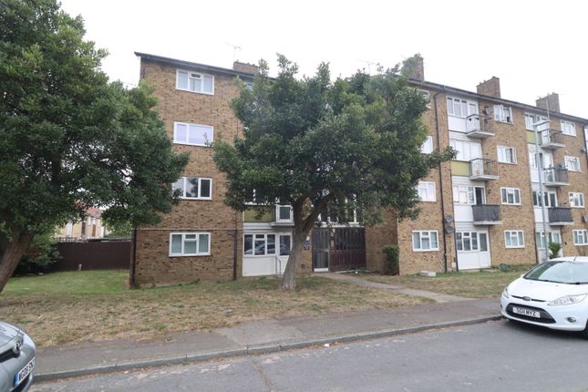 Wickhay, LEE CHAPEL NORTH, Basildon... 2 bed apartment for sale