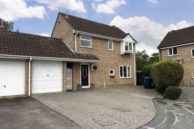 4 bed detached house