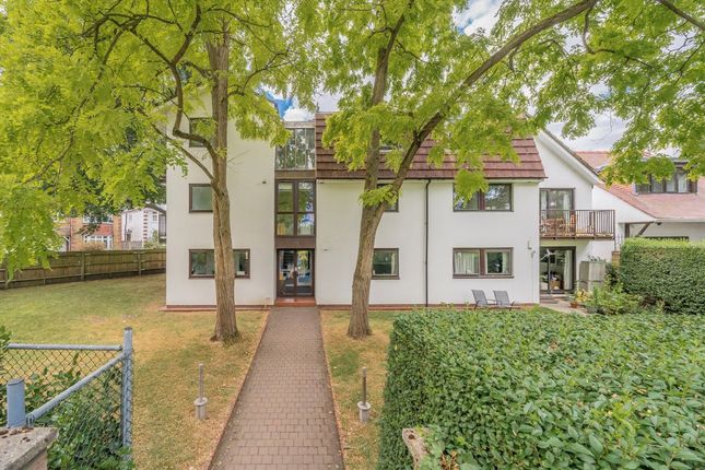 3 bedroom flat for sale
