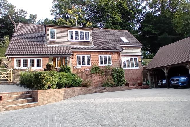 5 bed detached house