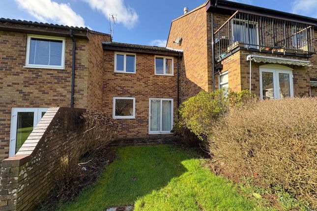The Weavers, Swindon 2 bed terraced house for sale