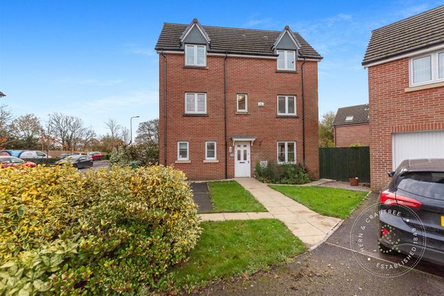 4 bedroom end of terrace house for sale