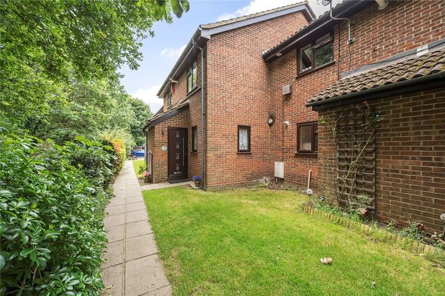 Wych Hill Park, Woking, Surrey, GU22 2 bed maisonette for sale