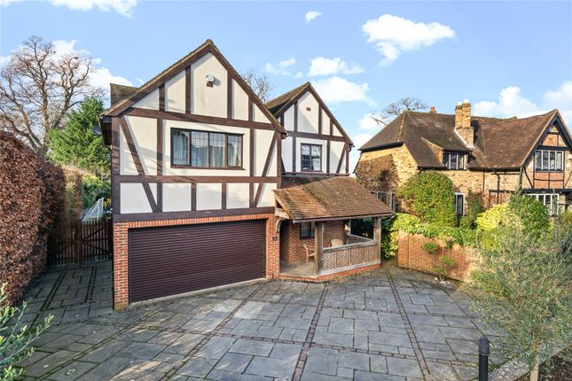 5 bed detached house