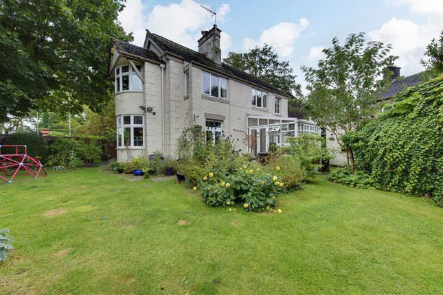 5 bed detached house