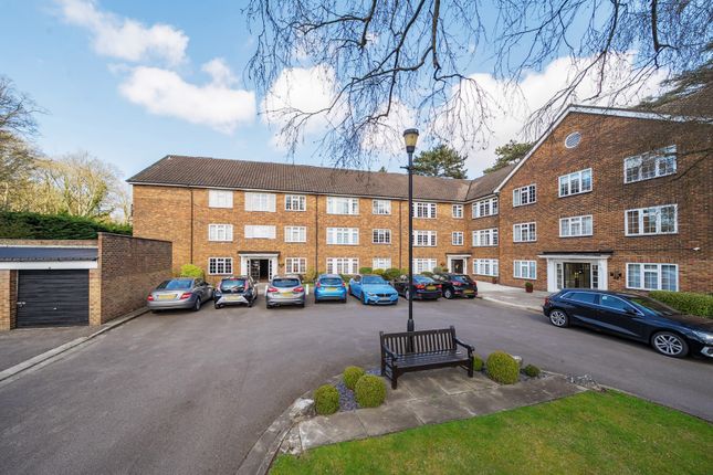 Myrtleside Close, Northwood 2 bed apartment for sale