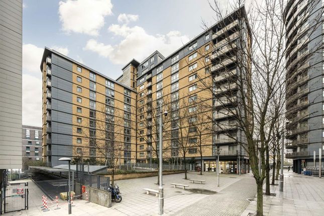 Victoria Road, London W3 1 bed flat for sale