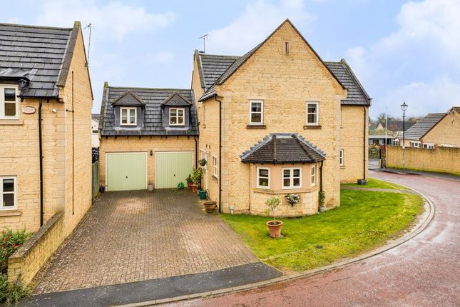 4 bed detached house
