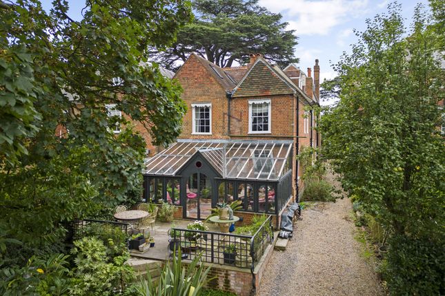 5 bedroom house for sale