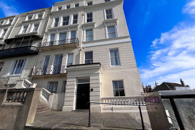 Studio flat for sale