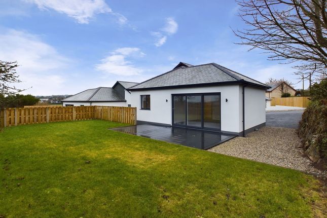 Redruth TR15 3 bed detached bungalow for sale