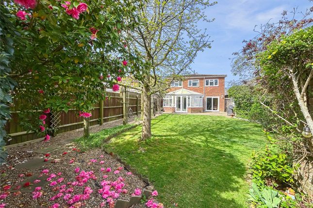 Bredhurst Road, Wigmore, Kent, ME8 4 bed detached house for sale