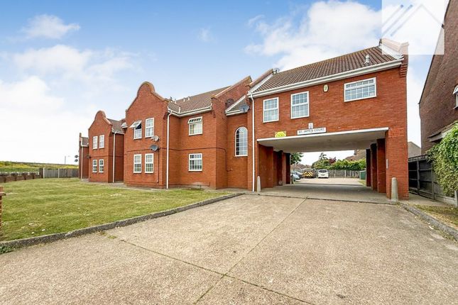 St. James Court, Western Esplanade... 2 bed flat for sale