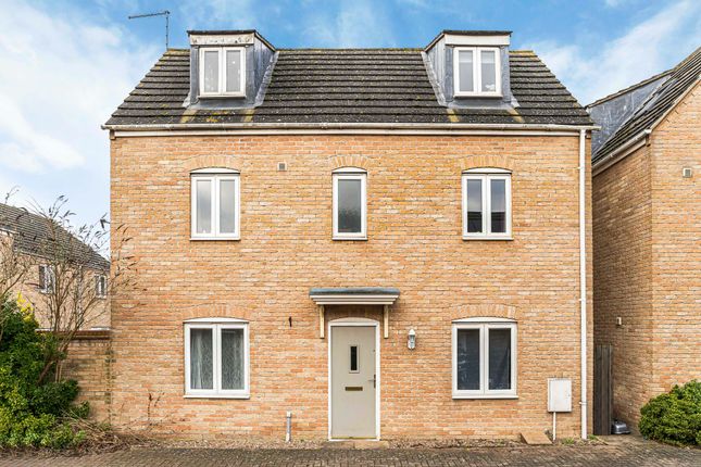 Collinson Crescent, Huntingdon... 4 bed detached house for sale