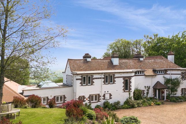 5 bed detached house