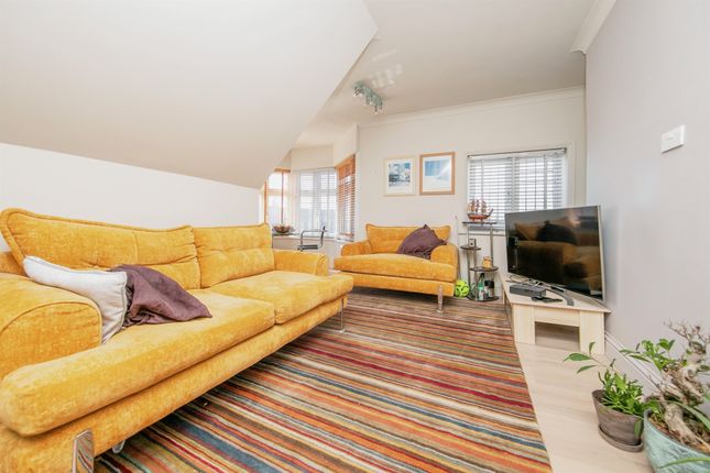 3 bedroom maisonette for sale