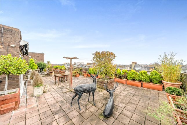 4 bed flat