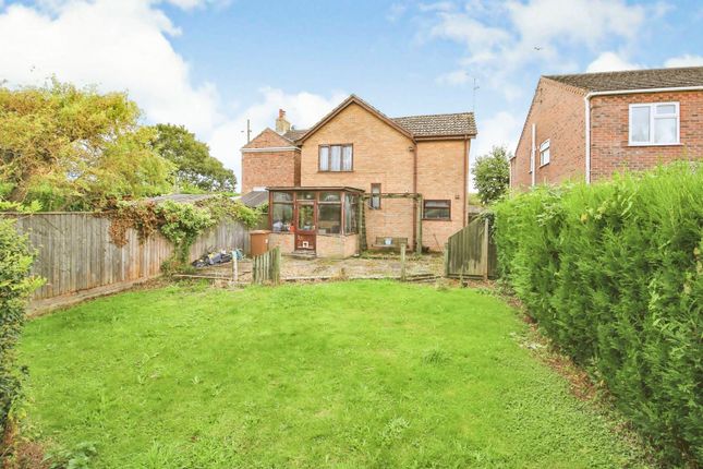 3 bed detached house