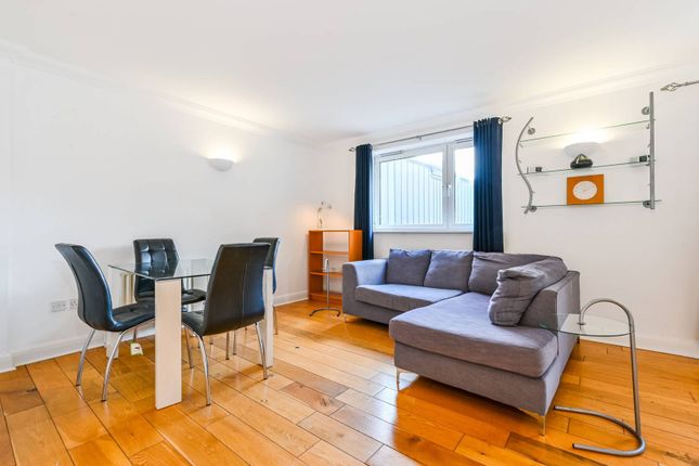 Moreland Street, Angel, London, EC1V 2 bed flat for sale