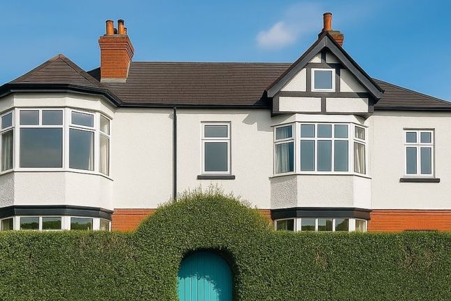 6 bed semi-detached house