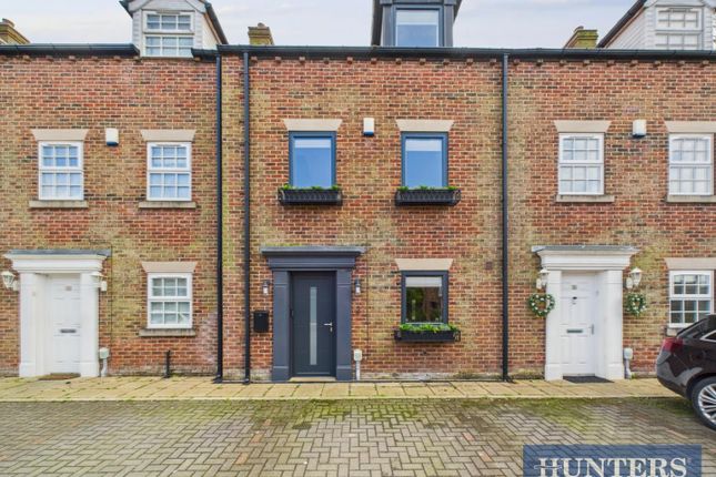 3 bedroom town house for sale