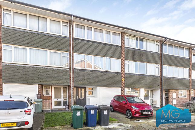 Doggetts Close, East Barnet, Barnet, EN4 3 bed terraced house for sale