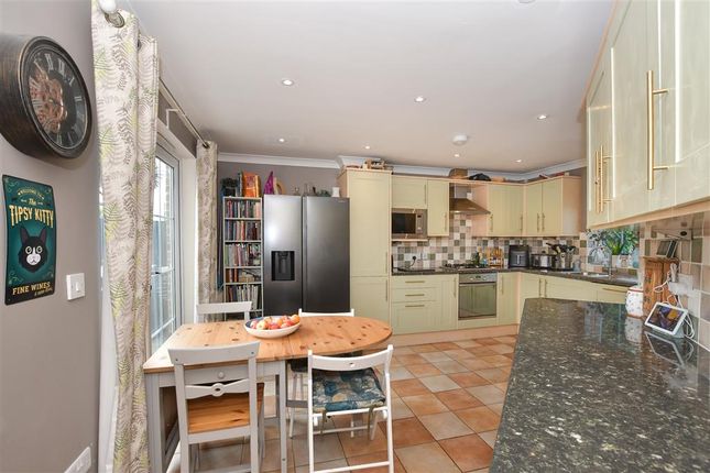 4 bed detached house