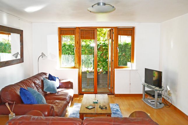 2 bed flat