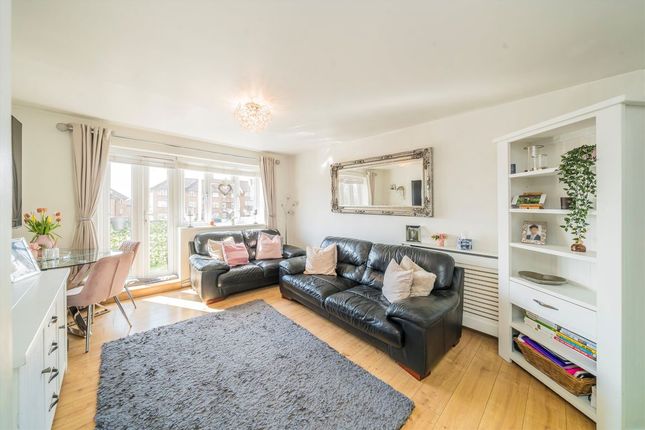 Basing Way, London N3 2 bed flat for sale