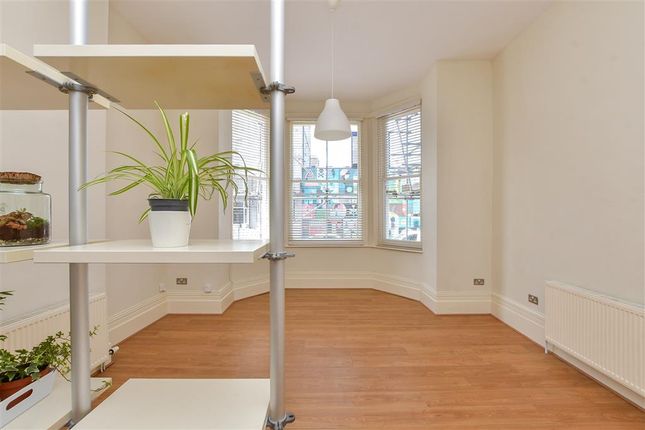2 bed flat
