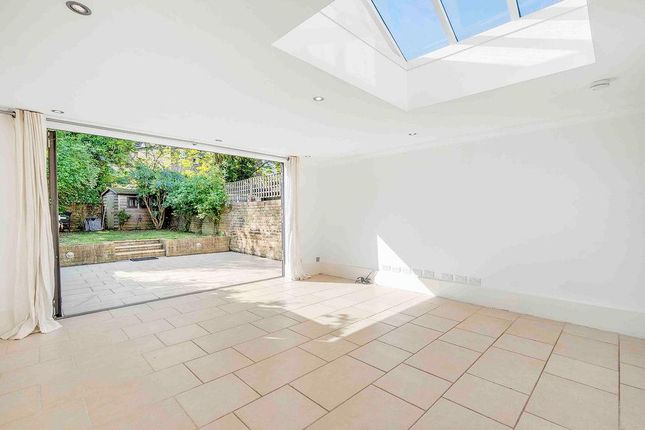 Hestercombe Avenue, London 2 bed flat for sale