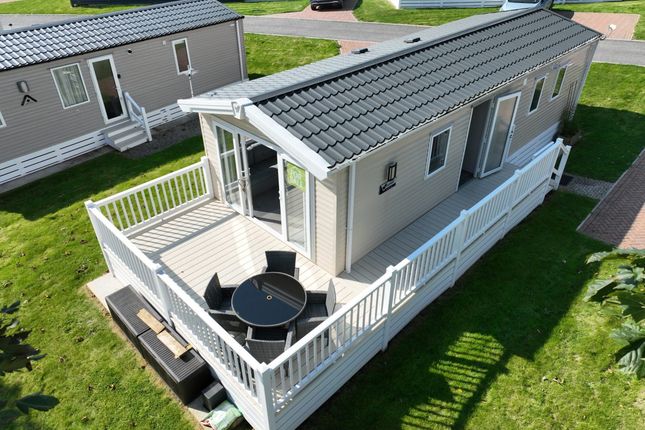 Meadow Lakes Holiday Park 2 bed park home for sale