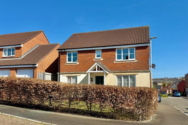 Mitchell Close, Plymouth PL9 4 bed detached house for sale