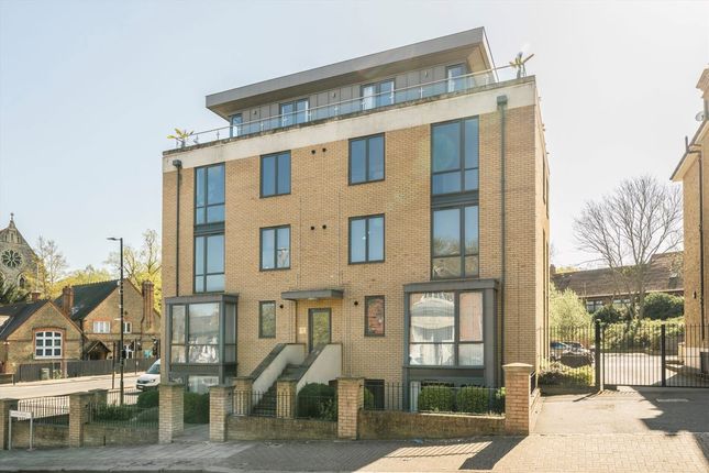 Alton Road, London SW15 2 bed flat for sale