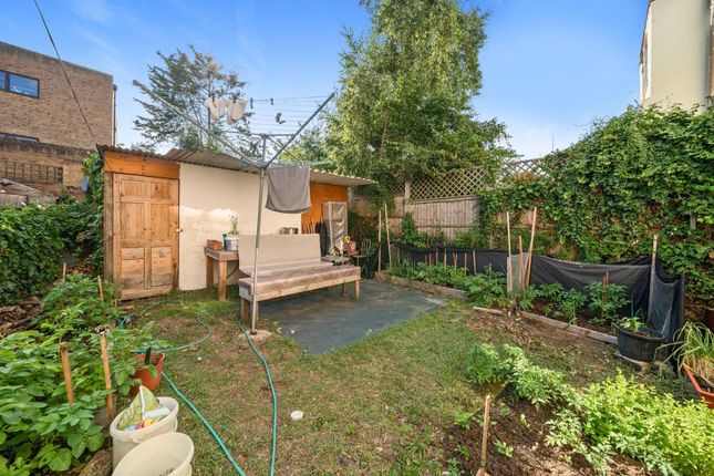 Peckham Hill Street, Peckham, London... 2 bed flat for sale