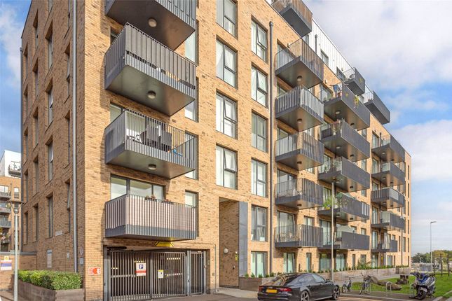 Culvert Drive, London E3 1 bed flat for sale