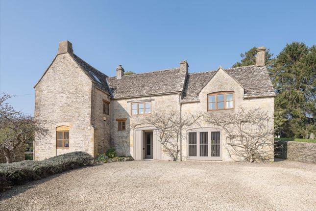 5 bed detached house