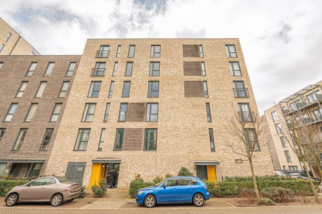 Telegraph Ave, Colindale, London, NW9 2 bed flat for sale