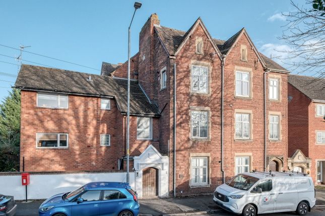 Henwick Road, Worcester, WR2 5NT 2 bed duplex for sale