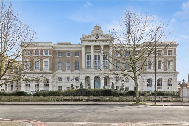 Kennington Lane, London, SE11 1 bed apartment for sale