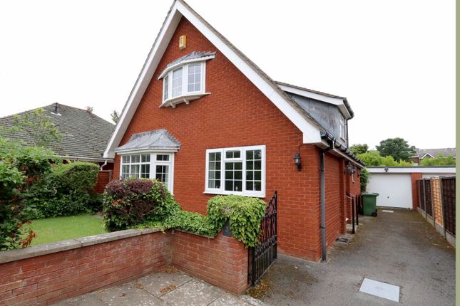 Oxford Gardens, Southport PR8 3 bed detached house for sale