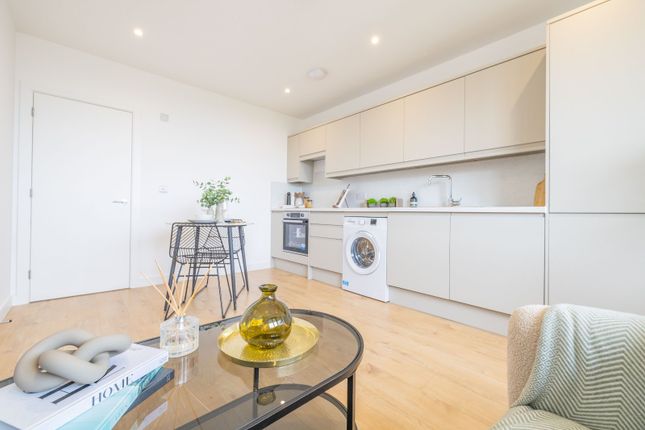 Wraik Hill, Whitstable, Kent, CT5 1 bed flat for sale