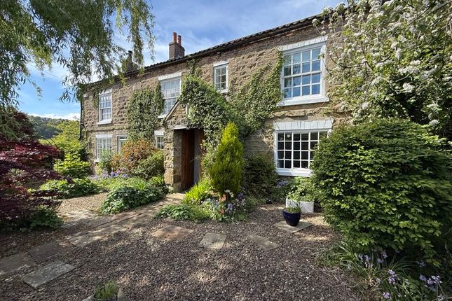 5 bedroom semi-detached house for sale