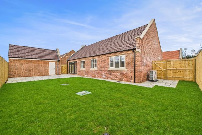 Hillgate, Gedney Hill, PE12 3 bed detached bungalow for sale
