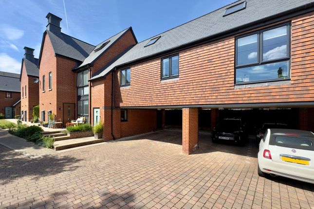 Wedmore Court, Wantage, OX12 3 bed coach house for sale