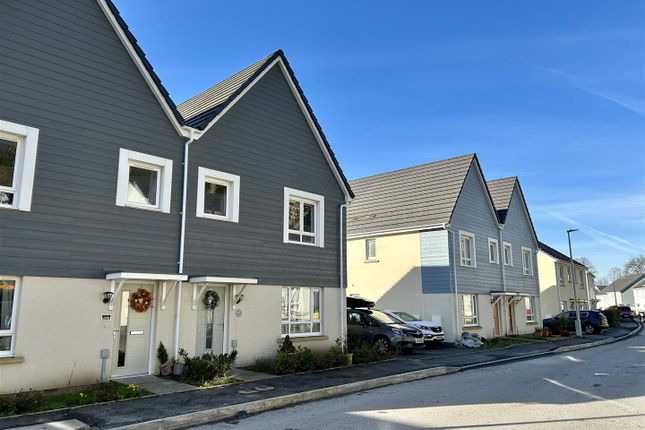 4 bed semi-detached house